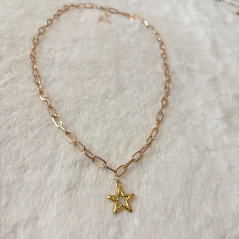 5/$15 🩷 MUST BUNDLE Gold Star Pendant Chain Necklace